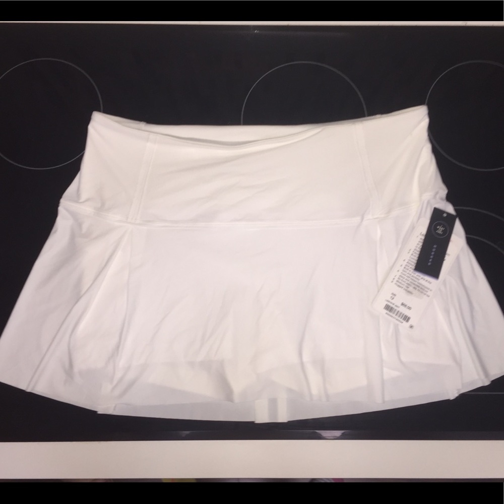 white lulu lost in pace skirt